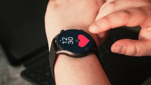Smartwatches and Heart Health: What They Can and Cannot Detect